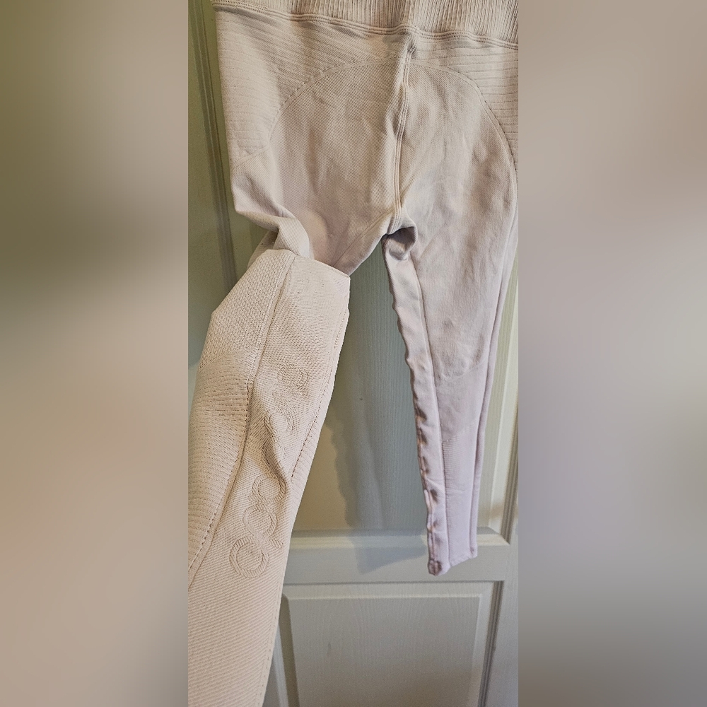 Avocado High Waist Seamless‎ Leggings Light Pink M/L Made In The U.S.A.